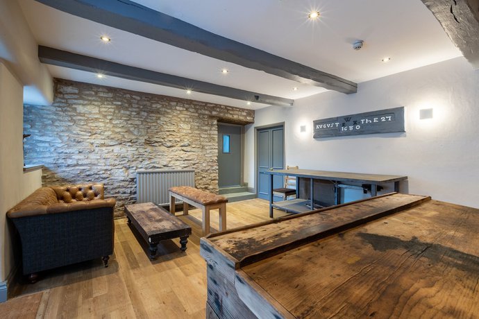Imagen de los interiores del Hotel The Greyhound Inn. Foto 20