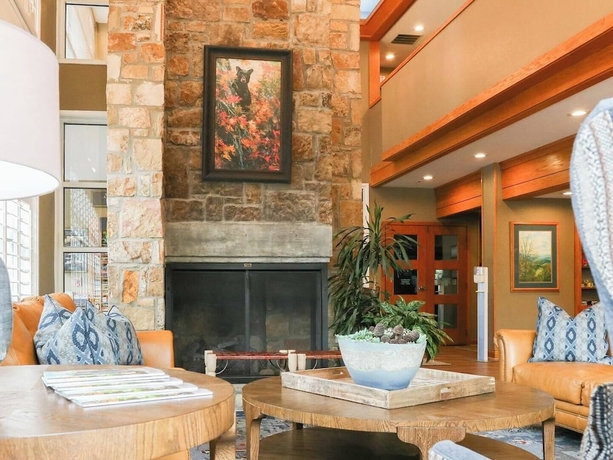 Imagen de los interiores del Hotel The Greystone Lodge on the River. Foto 14