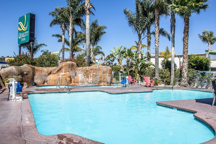Imagen de la piscina del Hotel The Grove At Pismo Beach. Foto 16