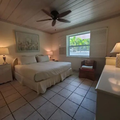 Imagen general del Hotel The Grove Beach Condominiums. Foto 4