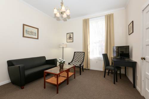 Imagen de la habitación del Hotel The Grove Inn. Foto 3