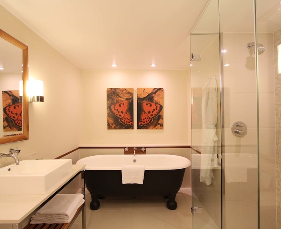 Imagen de la habitación del Hotel The Grove, Watford. Foto 6