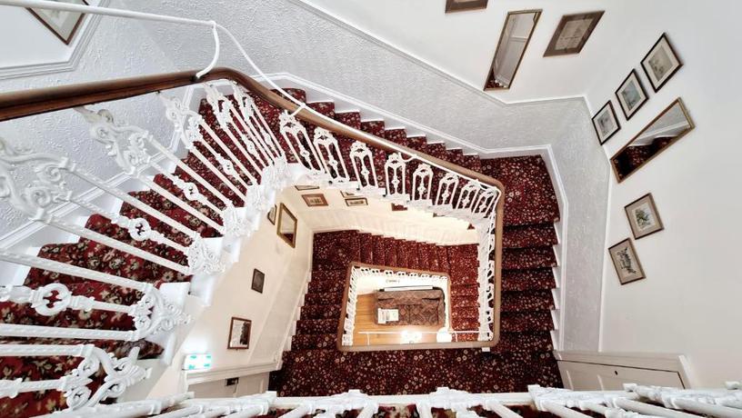 Imagen de los interiores del Hotel The Guards. Foto 11