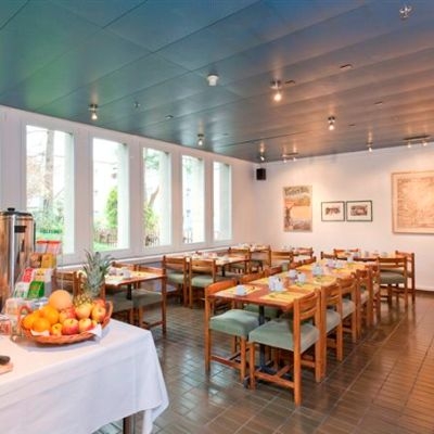 Imagen del bar/restaurante del Hotel The Guest House. Foto 2