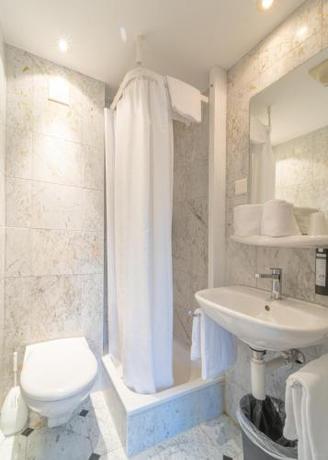 Imagen de la habitación del Hotel The Guesthouse. Foto 6
