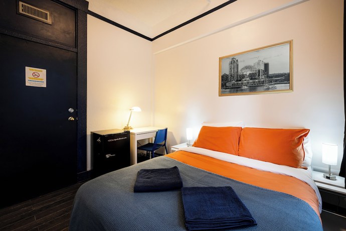 Imagen de la habitación del Hotel The Guesthouse Vancouver Downtown. Foto 10