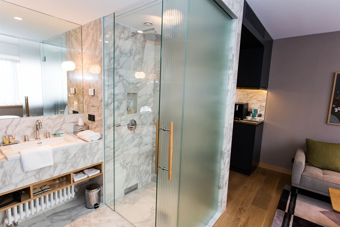 Imagen de la habitación del Hotel The Guesthouse Vienna. Foto 14