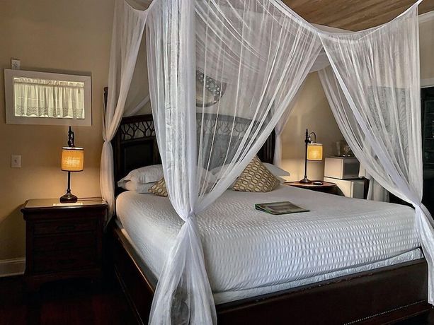 Imagen de la habitación del Hotel The Guesthouses at Southernmost Beach Resort. Foto 6
