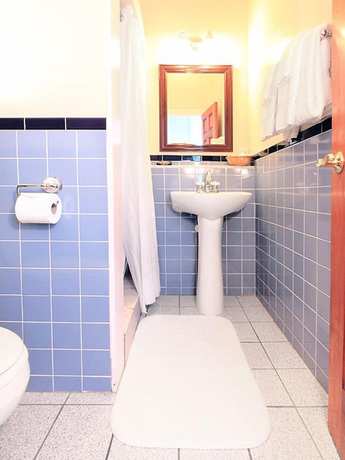 Imagen de la habitación del Hotel The Guesthouses at Southernmost Beach Resort. Foto 10