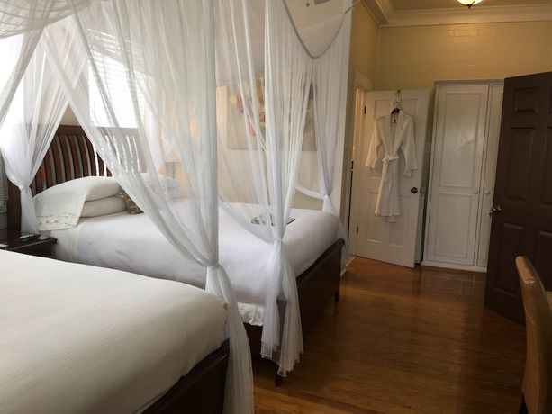 Imagen de la habitación del Hotel The Guesthouses at Southernmost Beach Resort. Foto 13