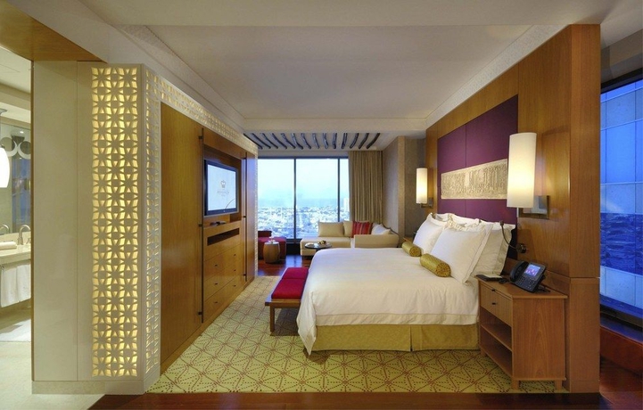 Imagen de la habitación del Hotel The H Dubai. Foto 11