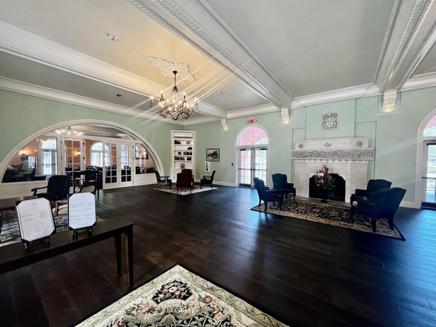 Imagen de los interiores del Hotel The Hacienda. Foto 19