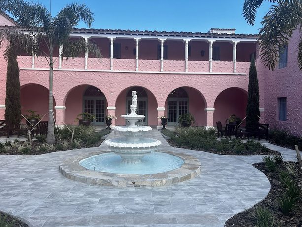Imagen general del Hotel The Hacienda, New Port Richey. Foto 1