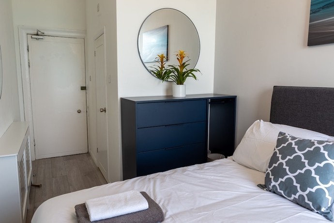 Imagen de la habitación del Hotel The Halcyon. Foto 12