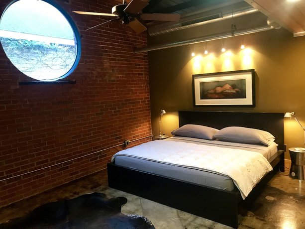 Imagen de la habitación del Hotel The Hangar Lofts. Foto 10