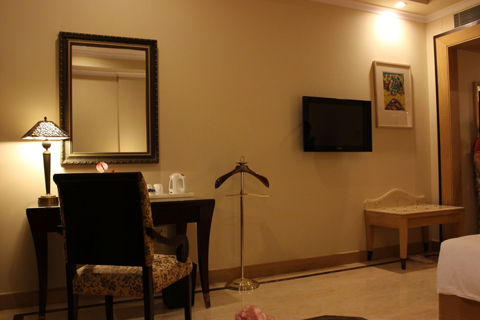 Imagen de la habitación del Hotel The Hans New Delhi. Foto 6
