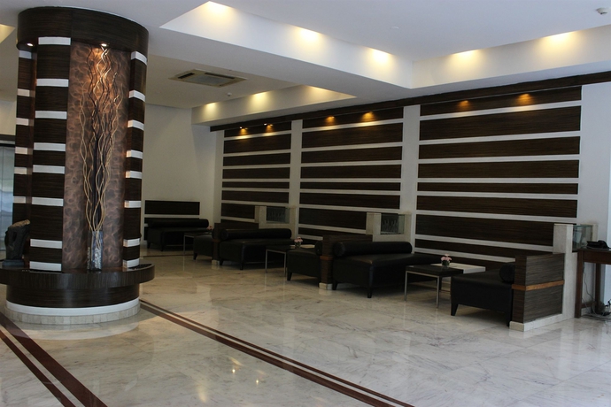 Imagen de los interiores del Hotel The Hans New Delhi. Foto 13