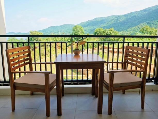 Imagen de la habitación del Hotel The Happinezz Hills Karimunjawa. Foto 7