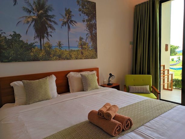 Imagen de la habitación del Hotel The Happinezz Hills Karimunjawa. Foto 8