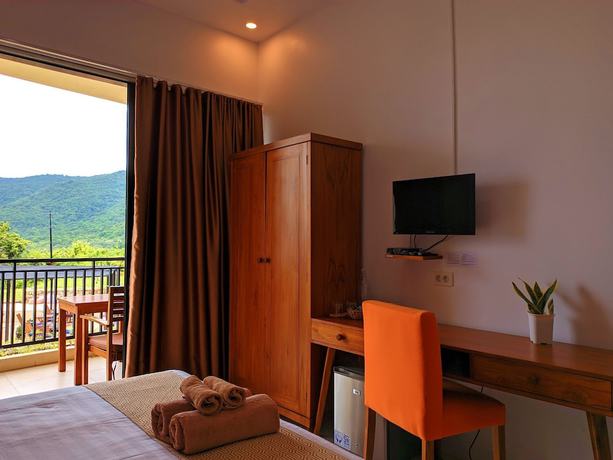 Imagen de la habitación del Hotel The Happinezz Hills Karimunjawa. Foto 11