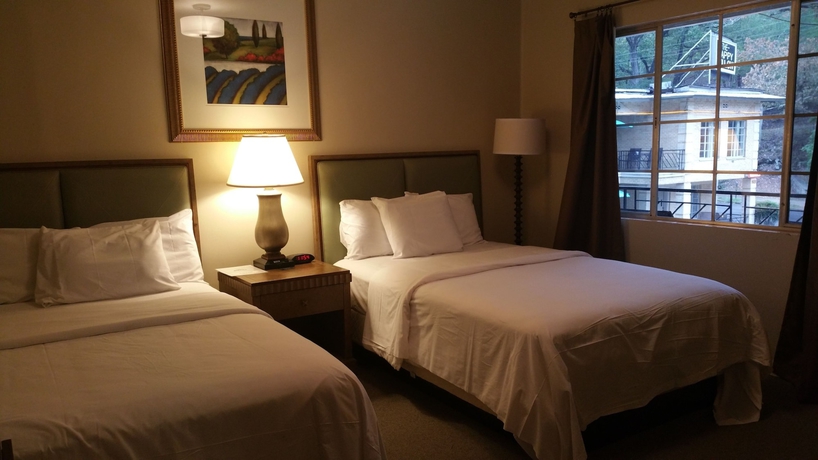 Imagen de los interiores del Hotel The Happy Hollow. Foto 18