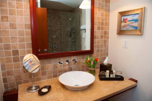 Imagen de la habitación del Hotel The Harborfront Inn. Foto 11