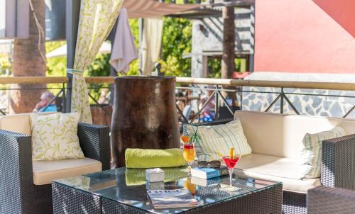 Imagen general del Hotel The Harbour Club. Foto 6