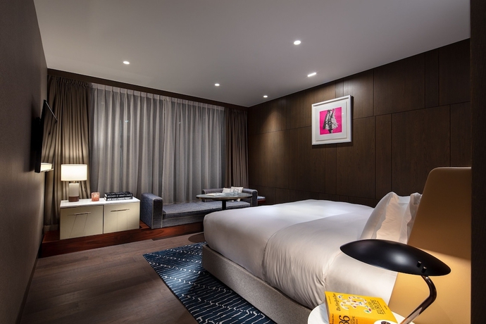 Imagen de la habitación del Hotel The Hari Hong Kong. Foto 10