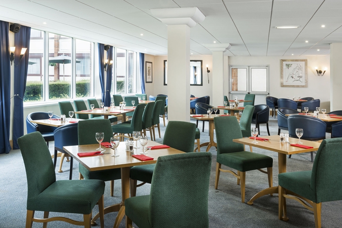 Imagen del bar/restaurante del Hotel The Harlow Hotel By AccorHotels. Foto 2