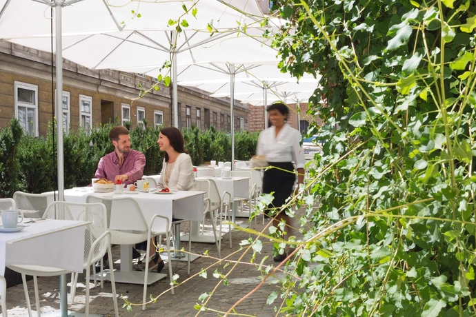 Imagen del bar/restaurante del Hotel The Harmonie Vienna, Bw Premier Collection. Foto 5