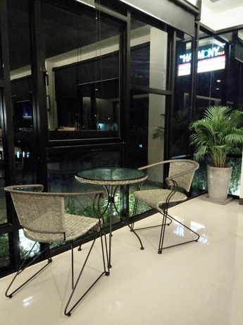 Imagen de los interiores del Hotel The Harmony Ville. Foto 18