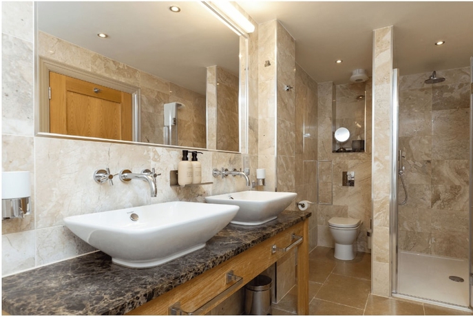 Imagen de la habitación del Hotel The Harper. Foto 5