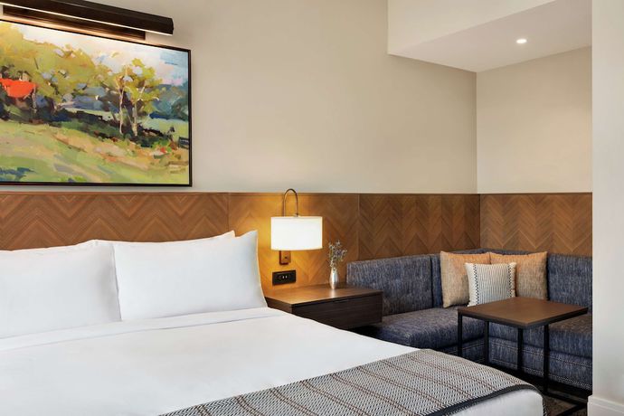 Imagen de la habitación del Hotel The Harpeth Franklin Downtown, Curio Collection by Hilton. Foto 10