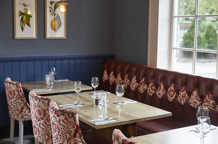 Imagen del bar/restaurante del Hotel The Hartwood Hall by Greene King Inns. Foto 4