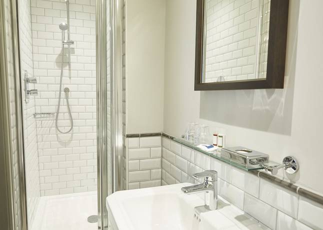 Imagen de la habitación del Hotel The Hartwood Hall by Greene King Inns. Foto 19