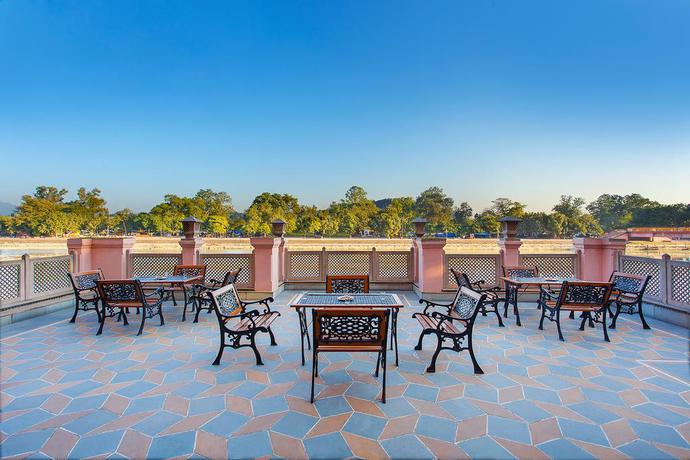 Imagen de los exteriores del Hotel The Haveli Hari Ganga, Haridwar. Foto 8