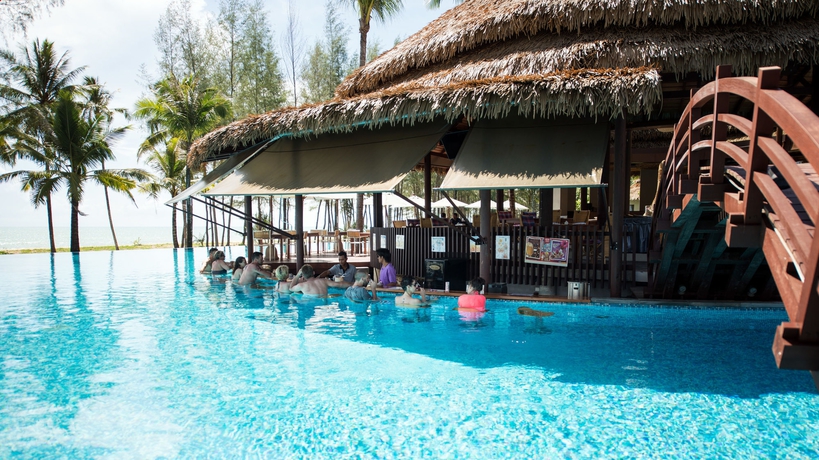 Imagen de la piscina del Hotel The Haven Khao Lak. Foto 15