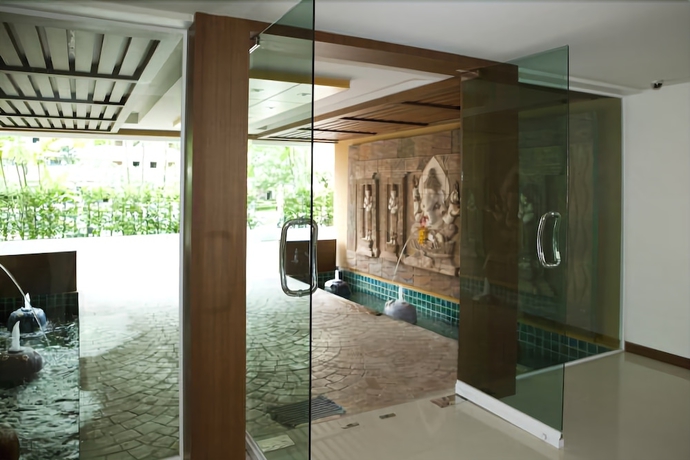 Imagen de los interiores del Hotel The Haven Lagoon Condo Patong. Foto 17