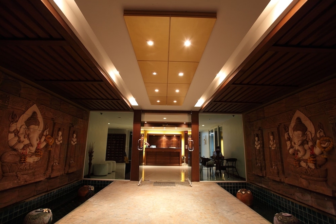 Imagen de los interiores del Hotel The Haven Lagoon Condo Patong. Foto 18