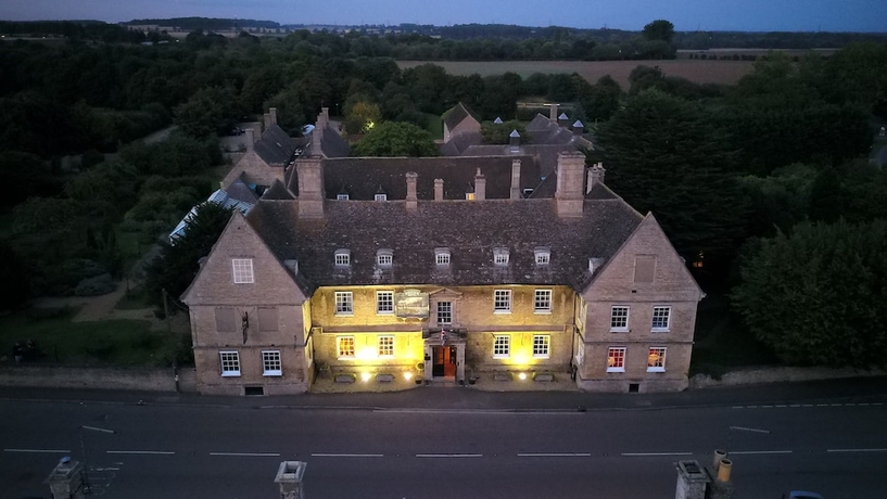 Imagen general del Hotel The Haycock Manor. Foto 1