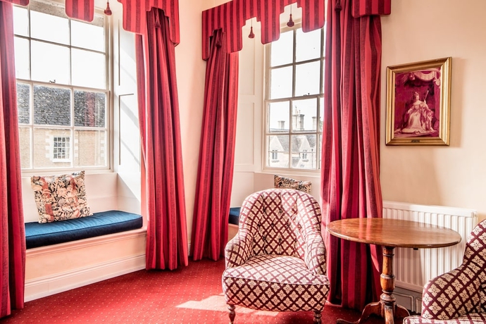 Imagen de la habitación del Hotel The Haycock Manor. Foto 16