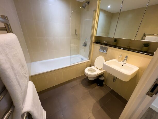Imagen general del Hotel The Heart Media City Uk. Foto 8