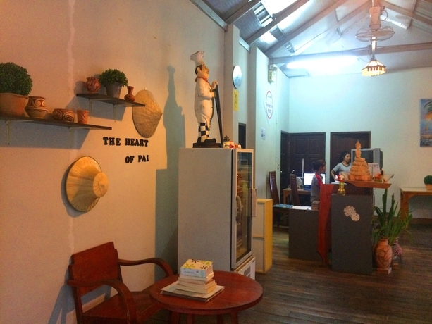 Imagen de los interiores del Hotel The Heart Of Pai Resort. Foto 13
