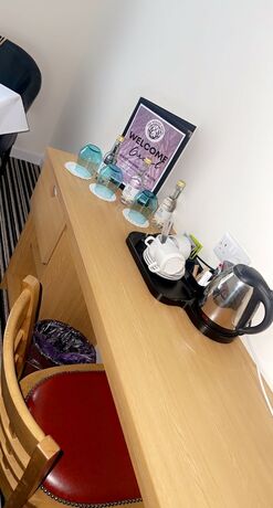 Imagen de la habitación del Hotel The Hedges. Foto 14