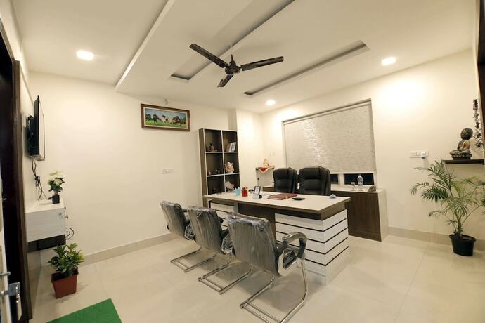 Imagen general del Hotel The Heights, Haridwar. Foto 1