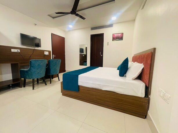 Imagen de la habitación del Hotel The Heights, Haridwar. Foto 24