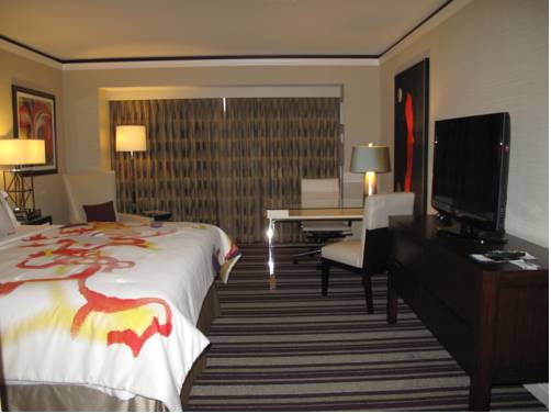 Imagen de la habitación del Hotel The Henry , Autograph Collection. Foto 8