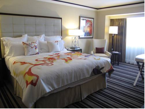 Imagen de la habitación del Hotel The Henry , Autograph Collection. Foto 9