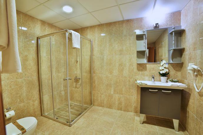 Imagen de la habitación del Hotel The Hera Premium Hotels. Foto 3