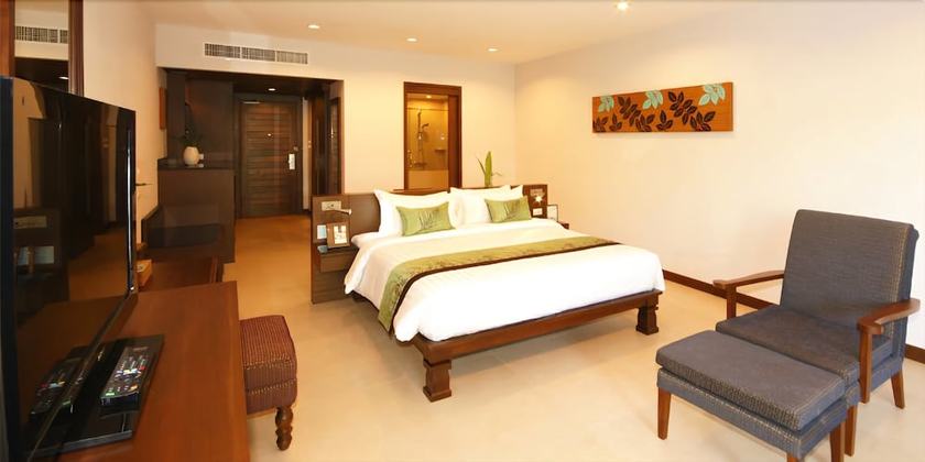 Imagen de la habitación del Hotel The Heritage Pattaya Beach Resort. Foto 7